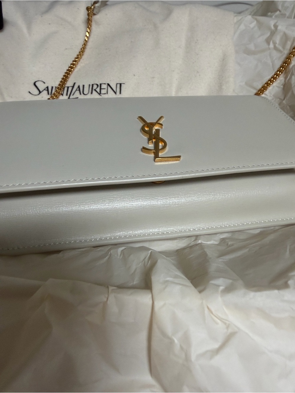 Yves Saint Laurent White Leather Chain bag/ phone holder with Gold YSL Logo - Picture 14 of 16